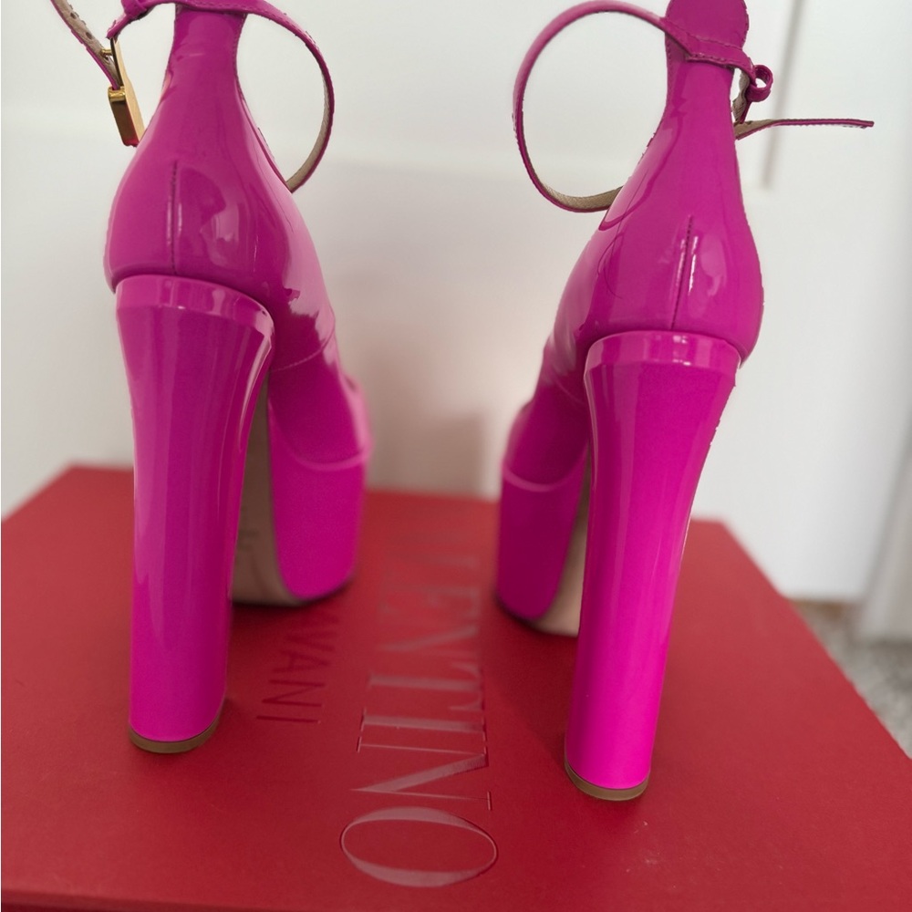 Valentino Pink Platform Heels - Picture 5 of 6